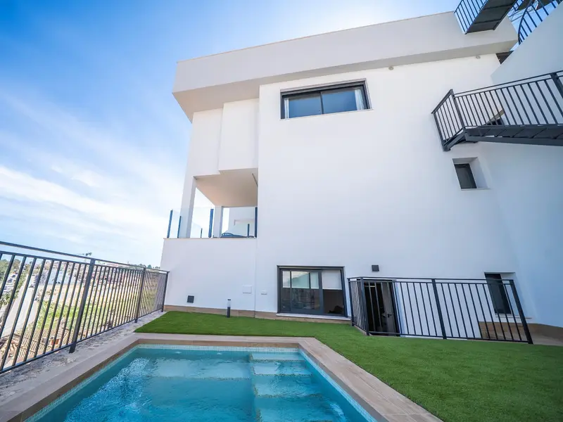 Villa de 3 dormitorios en Algorfa, Costa Blanca — foto 29 de 30