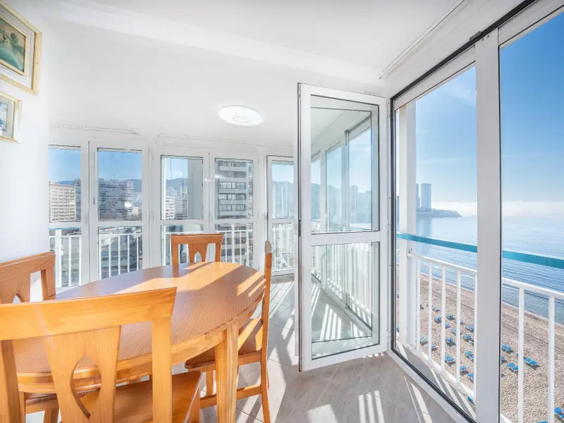 Apartamento de 2 dormitorios en Benidorm, Costa Blanca — foto 14 de 28