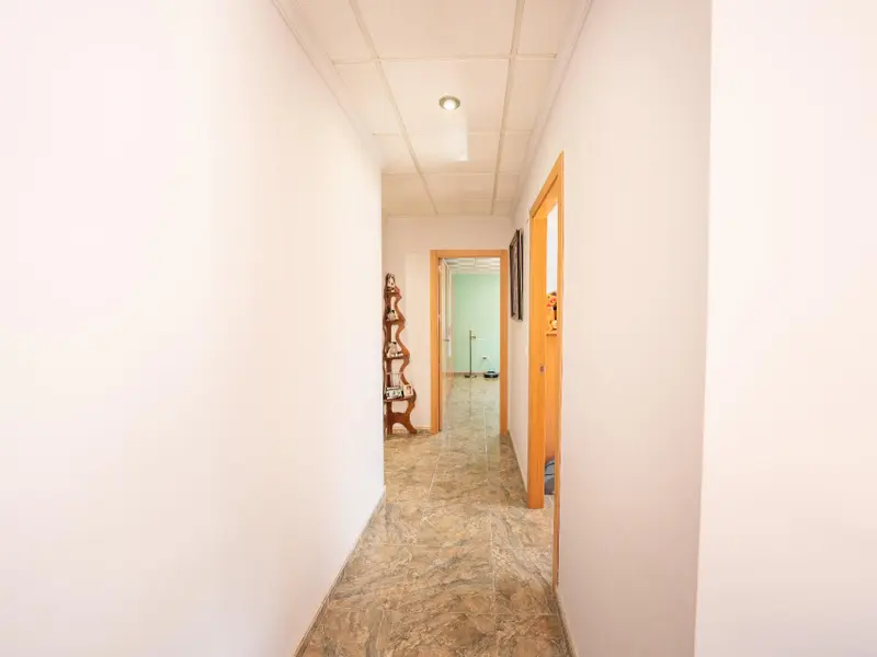 Local comercial de 4 dormitorios en Desconocido, Costa Blanca — foto 13 de 30