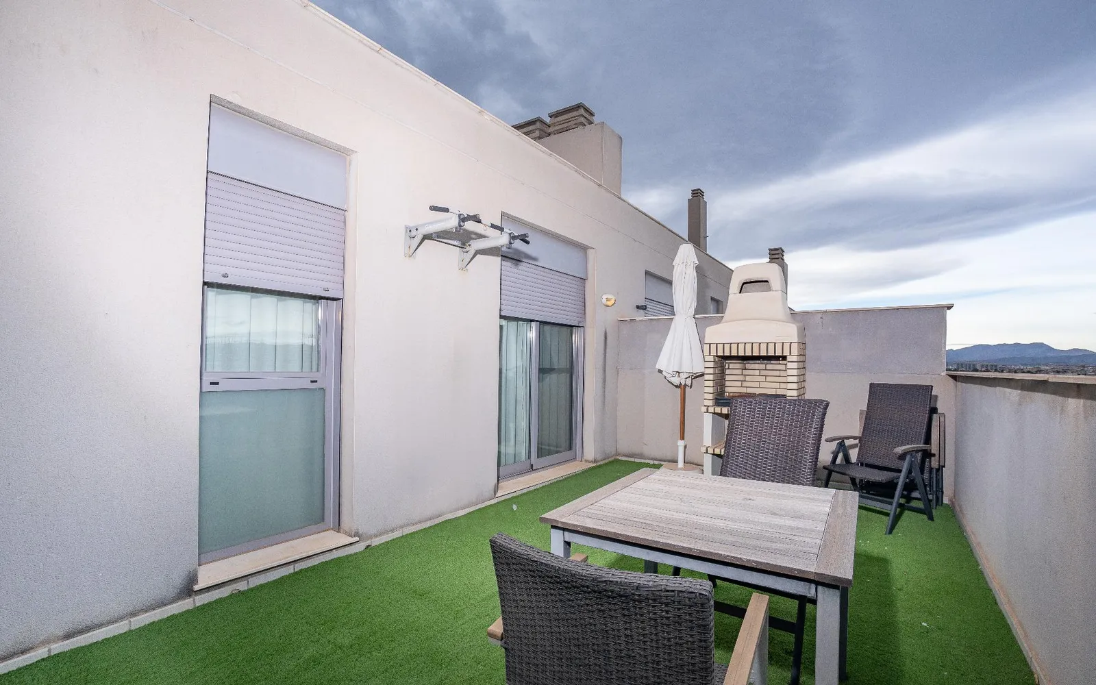 Penthouse with 3 bedrooms in Elche, Costa Blanca — photo 1 of 30