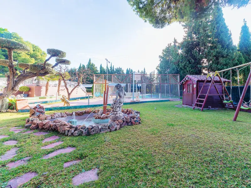 Villa de 5 dormitorios en Elda, Costa Blanca — foto 14 de 30