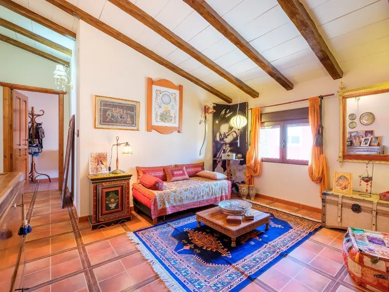 Villa de 5 dormitorios en Pinoso, Costa Blanca — foto 2 de 30