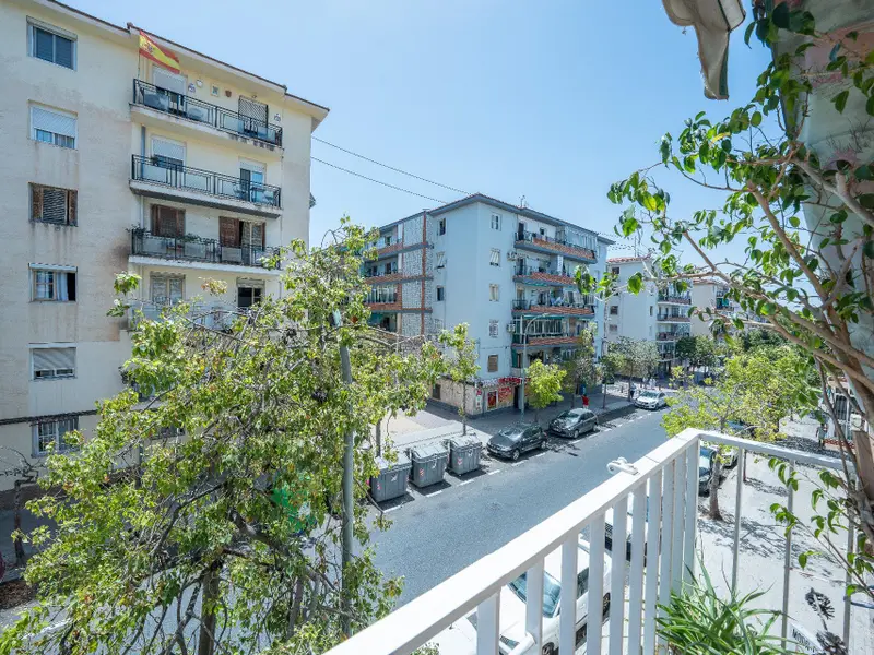 Apartamento de 2 dormitorios en Alicante, Costa Blanca — foto 1 de 18