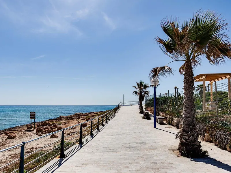 Villa de 3 dormitorios en Orihuela Costa, Costa Blanca — foto 17 de 30