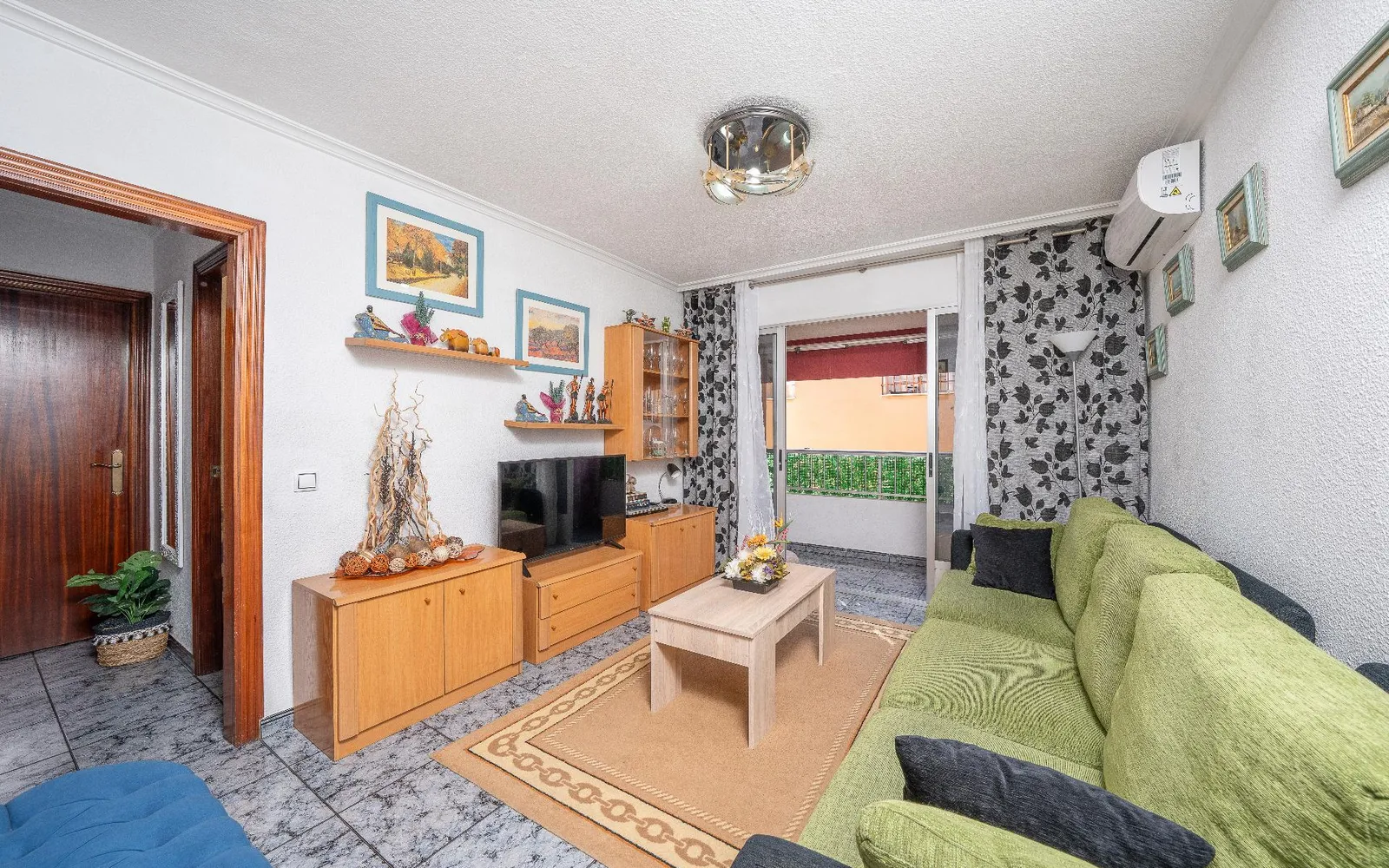 Apartment with 3 bedrooms in Elche, Costa Blanca — photo 1 of 27