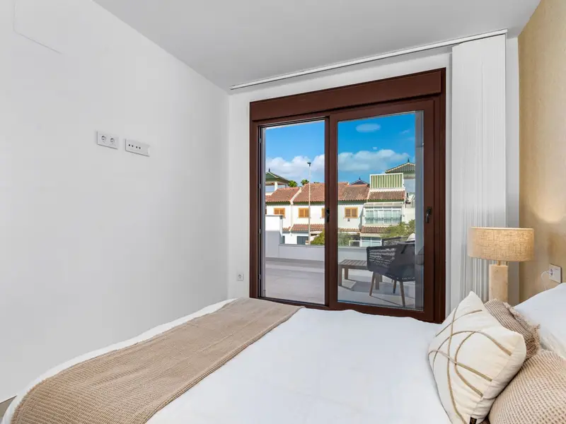 Villa de 3 dormitorios en Pilar de la Horadada, Costa Blanca — foto 10 de 30