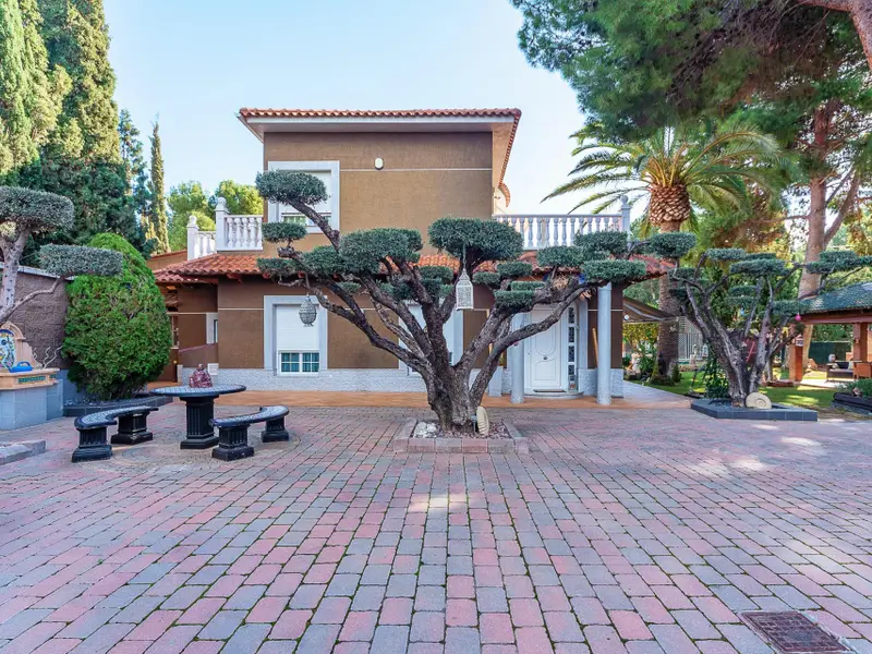Villa de 5 dormitorios en Elda, Costa Blanca — foto 3 de 30