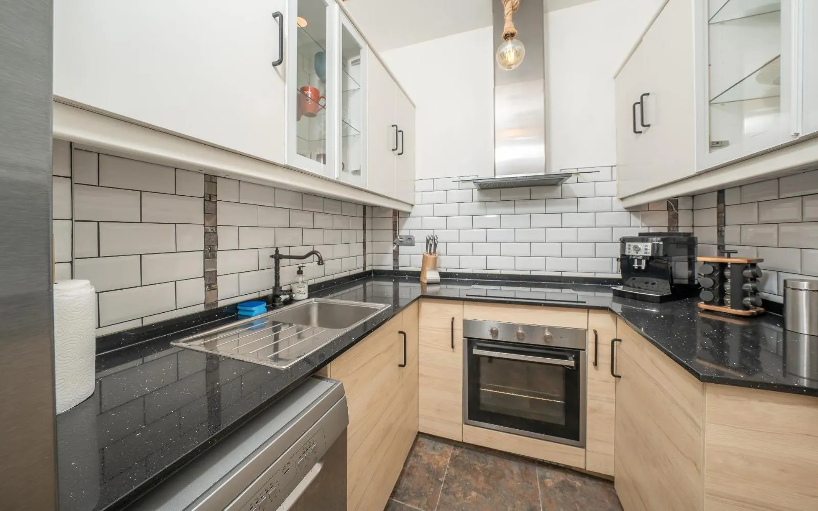 Apartamento de 3 dormitorios en Alicante, Costa Blanca — foto 1 de 21