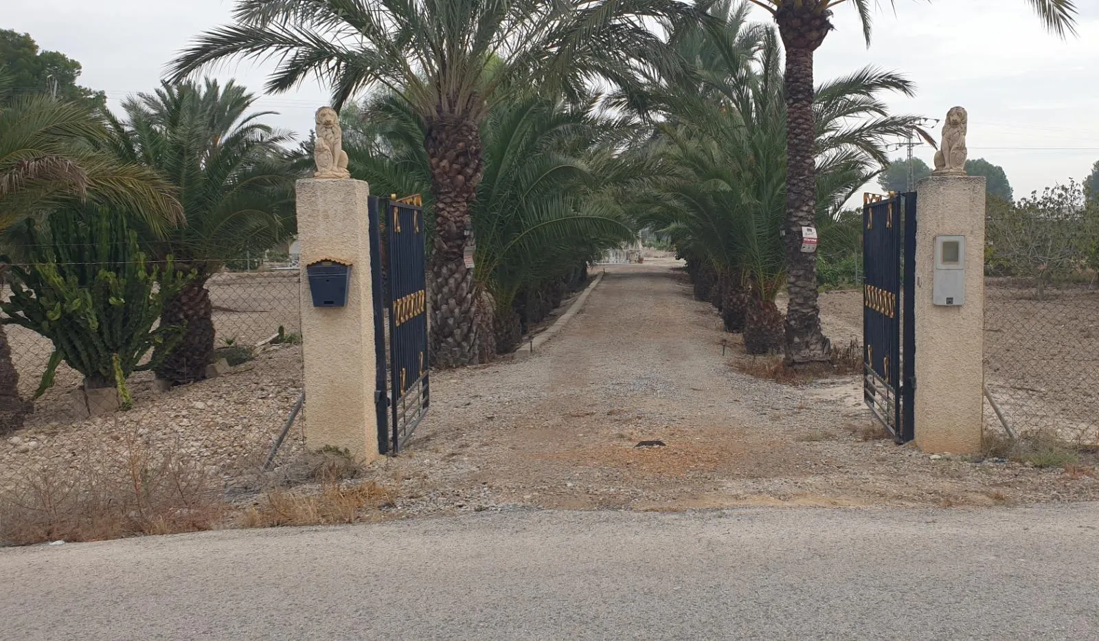 Villa de 4 dormitorios en Granja de Rocamora, Costa Blanca — foto 1 de 30