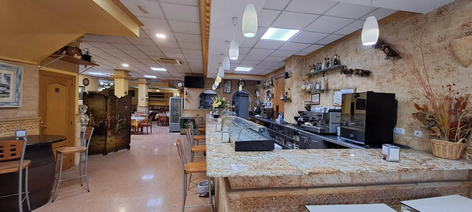 Bedrijfsruimte in Crevillent, Costa Blanca — foto 1 van 10
