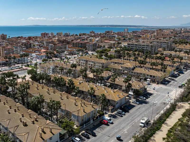 Bungalow with 1 bedrooms in Santa Pola, Costa Blanca — photo 23 of 30