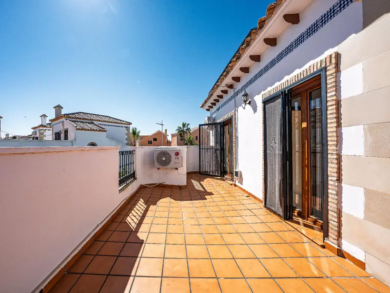 Villa de 6 dormitorios en Algorfa, Costa Blanca — foto 23 de 30
