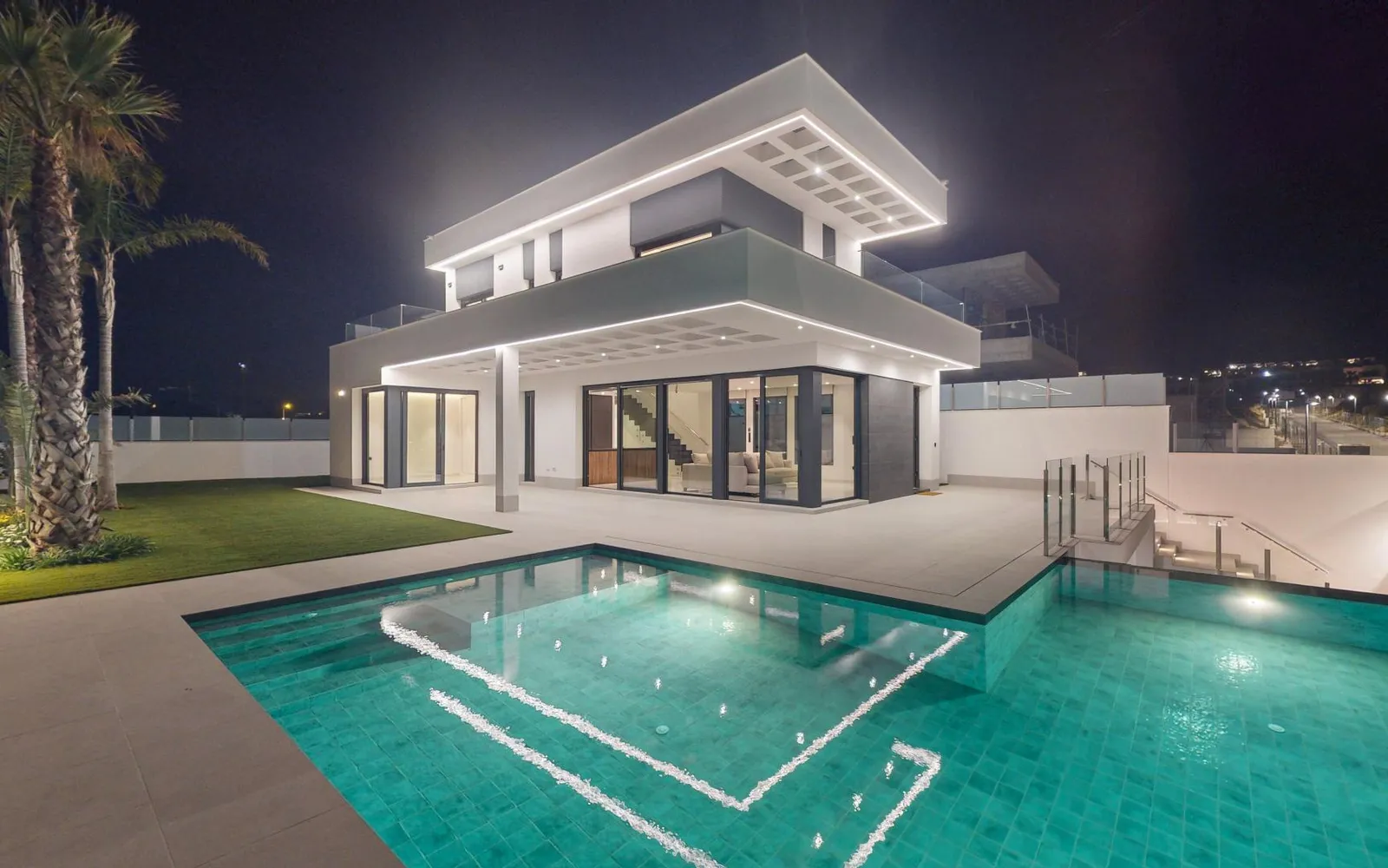 Villa de 3 dormitorios en Finestrat, Costa Blanca — foto 1 de 30