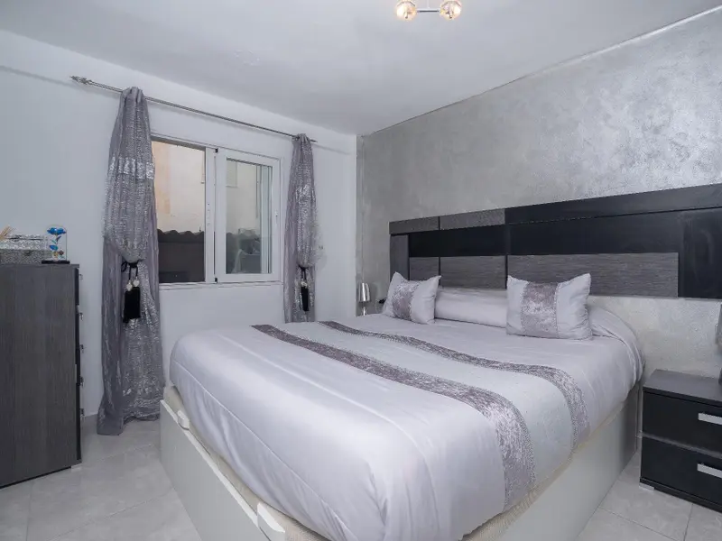 Apartamento de 2 dormitorios en Villajoyosa, Costa Blanca — foto 2 de 25