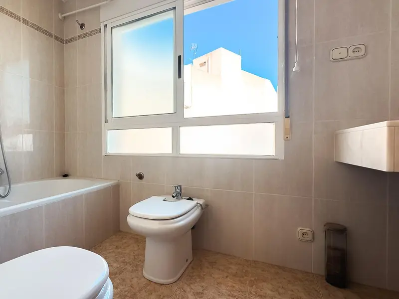 Apartamento de 5 dormitorios en Alicante, Costa Blanca — foto 18 de 25
