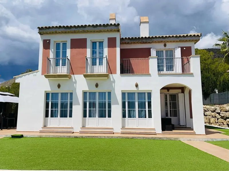 Villa de 4 dormitorios en Finestrat, Costa Blanca — foto 2 de 30