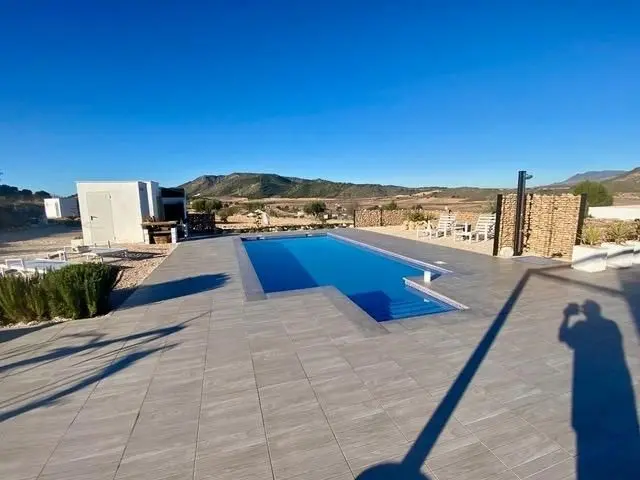 Villa de 3 dormitorios en Hondón de las Nieves, Costa Blanca — foto 23 de 29