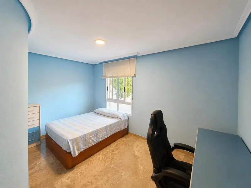 Apartamento de 3 dormitorios en Alicante, Costa Blanca — foto 8 de 21