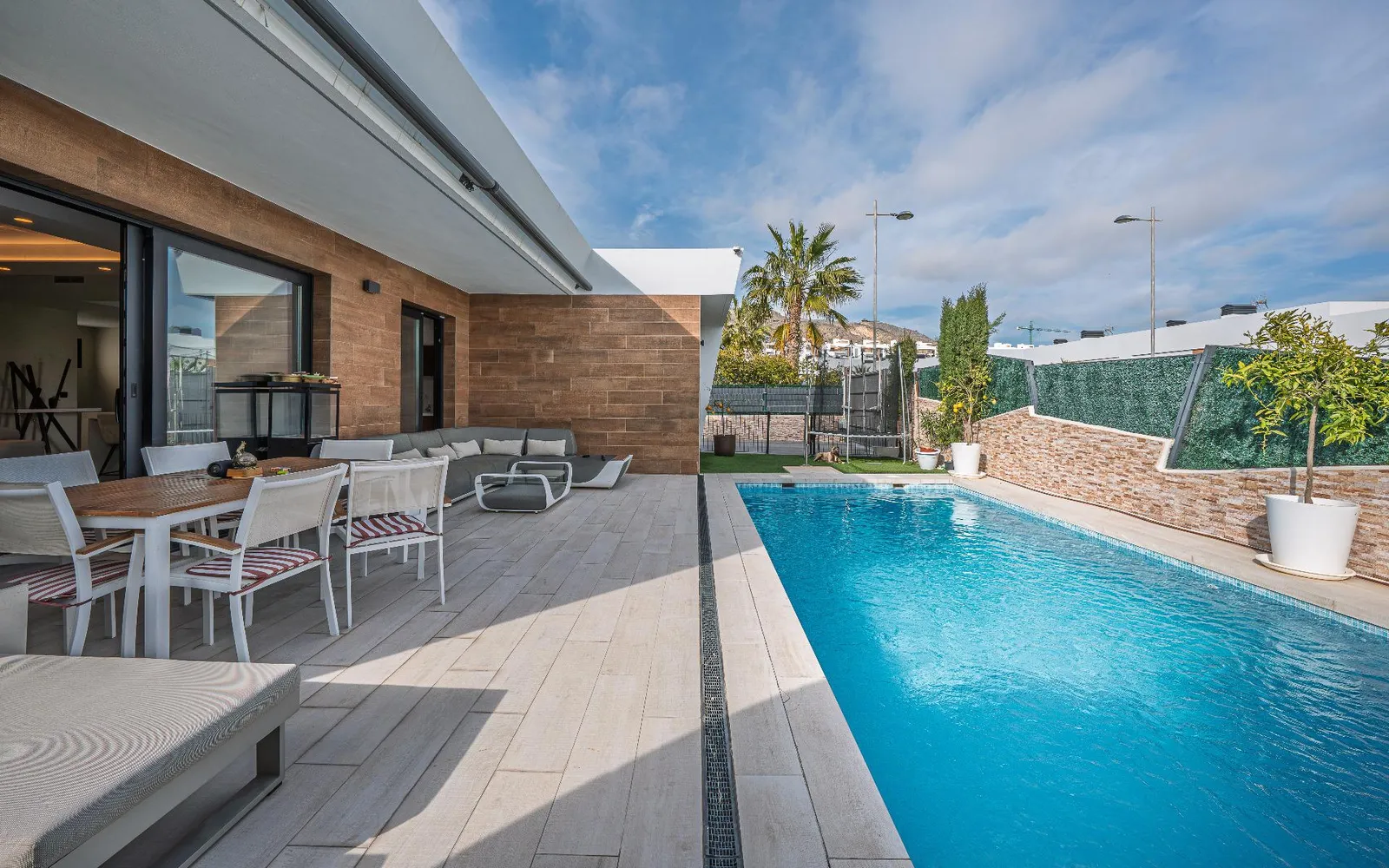 Villa de 3 dormitorios en Finestrat, Costa Blanca — foto 1 de 30