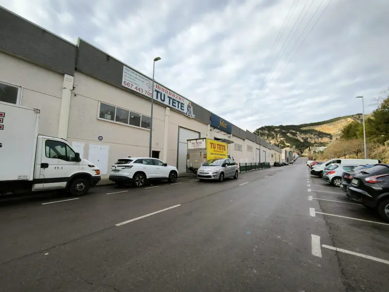 Commercial in Alcoy, Costa Blanca — photo 4 of 18
