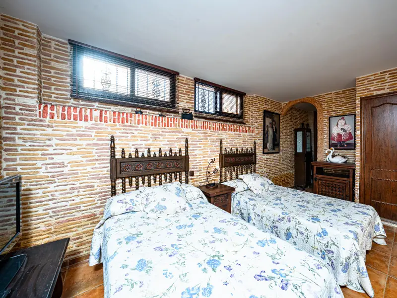 Villa de 7 dormitorios en Daya Nueva, Costa Blanca — foto 21 de 30