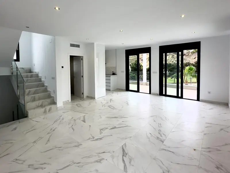 Villa de 4 dormitorios en Rojales, Costa Blanca — foto 29 de 30