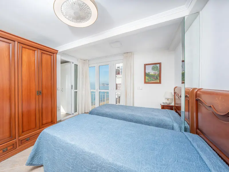 Apartamento de 2 dormitorios en Benidorm, Costa Blanca — foto 18 de 28