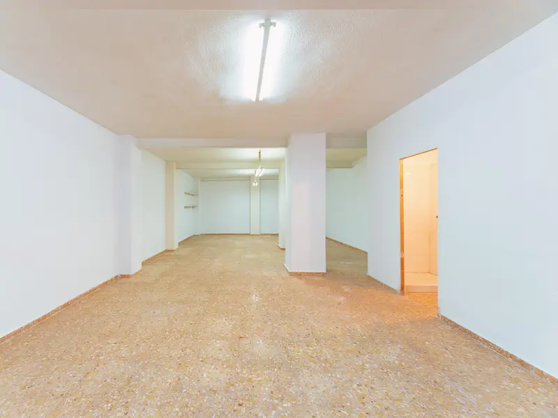 Commercial in Elche, Costa Blanca — photo 8 of 14