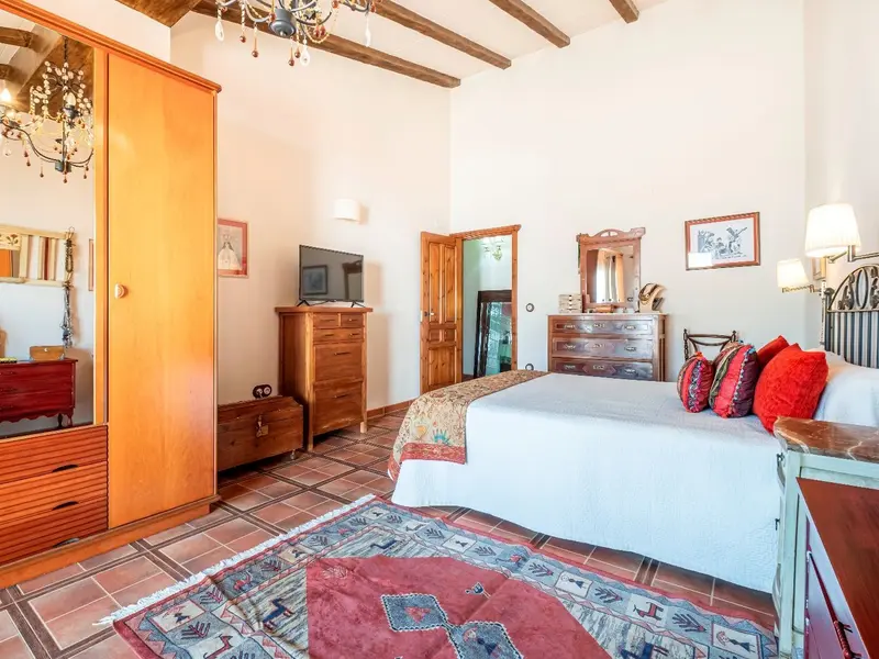 Villa de 5 dormitorios en Pinoso, Costa Blanca — foto 5 de 30