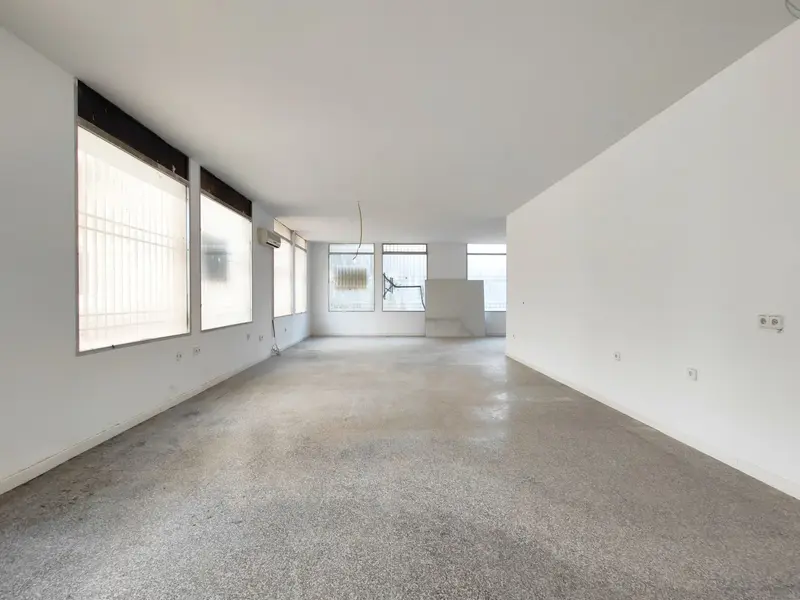 Local comercial en Elche, Costa Blanca — foto 2 de 16