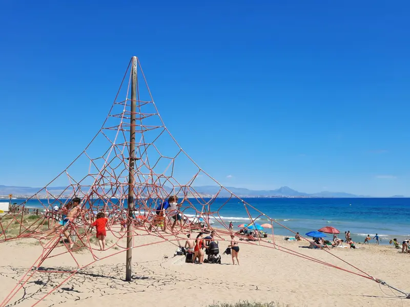Adosado de 3 dormitorios en Santa Pola, Costa Blanca — foto 25 de 29
