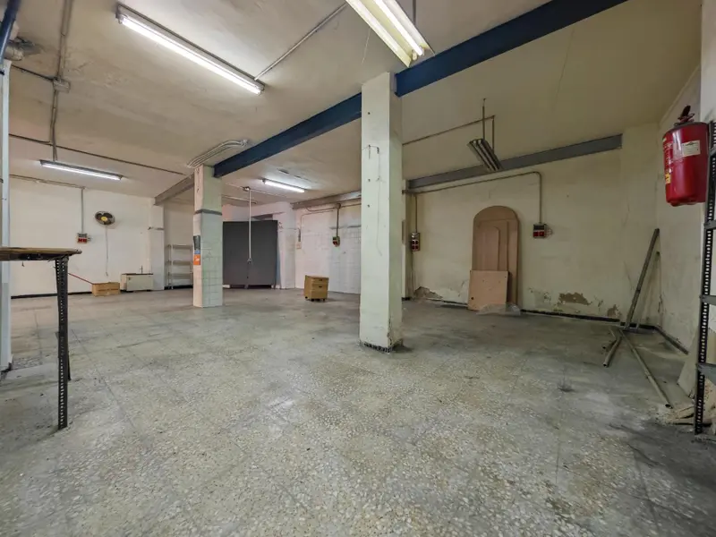 Local comercial en Elche, Costa Blanca — foto 8 de 14