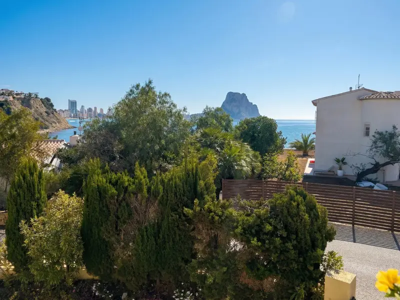 Villa de 4 dormitorios en Calpe, Costa Blanca — foto 4 de 24