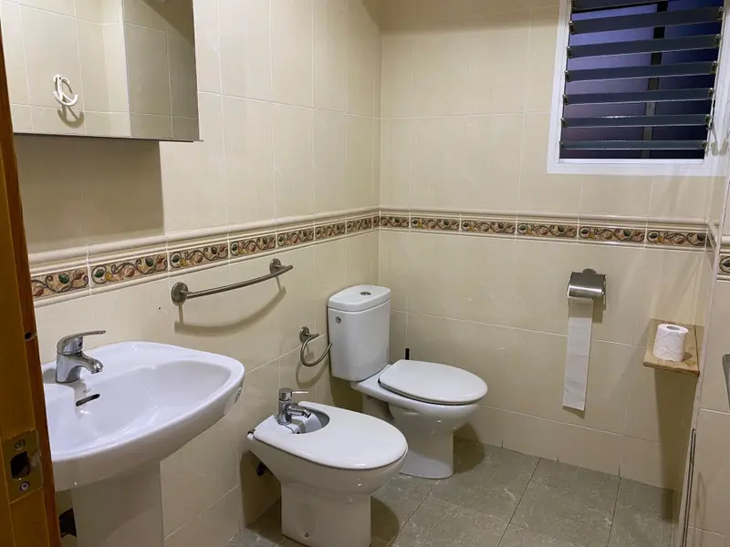 Apartment with 4 bedrooms in Alicante, Costa Blanca — photo 17 of 18
