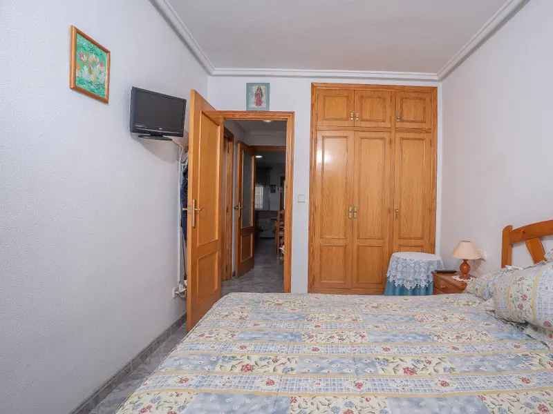 Apartamento de 2 dormitorios en Santa Pola, Costa Blanca — foto 15 de 23
