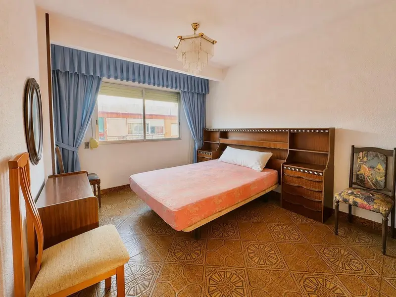 Apartamento de 4 dormitorios en Alicante, Costa Blanca — foto 13 de 17
