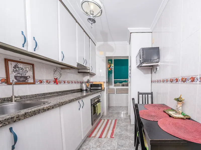 Apartamento de 2 dormitorios en Alicante, Costa Blanca — foto 7 de 18