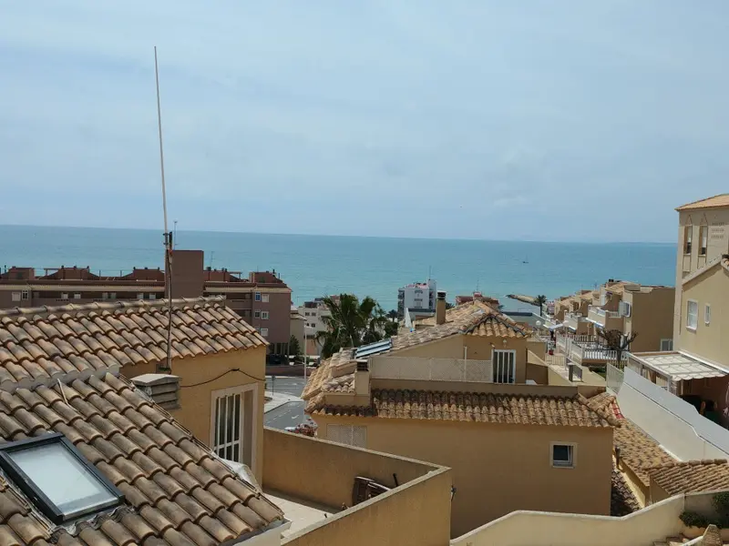 Bungalow with 4 bedrooms in Santa Pola, Costa Blanca — photo 16 of 30