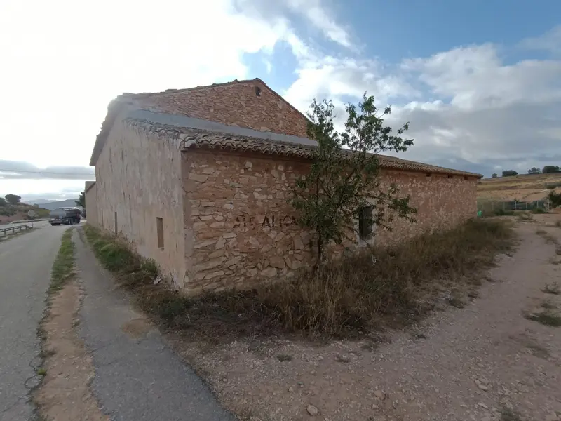 Villa de 7 dormitorios en Pinoso, Costa Blanca — foto 7 de 19