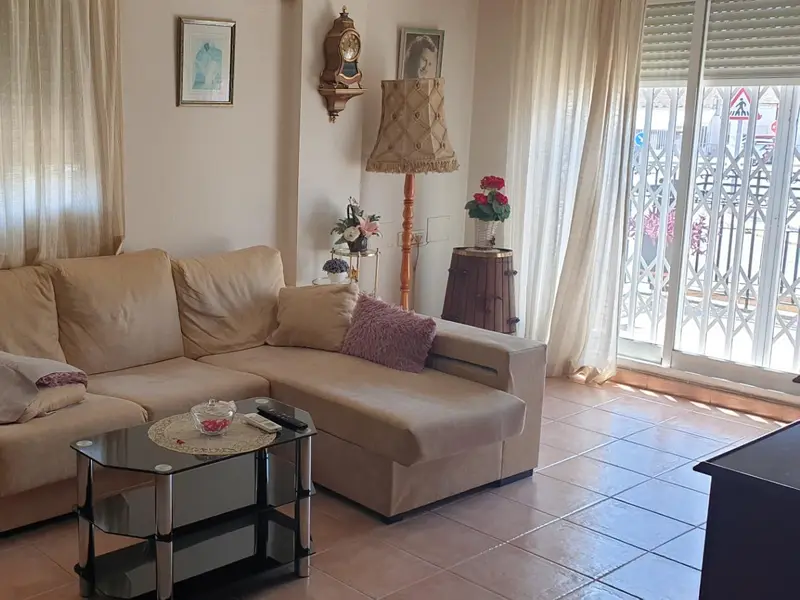 Apartamento de 2 dormitorios en Elche, Costa Blanca — foto 3 de 12