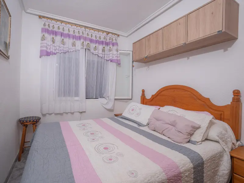 Apartamento de 2 dormitorios en Santa Pola, Costa Blanca — foto 13 de 23
