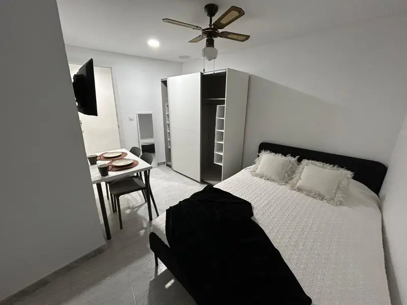 Apartment with 5 bedrooms in Elche, Costa Blanca — photo 9 of 12