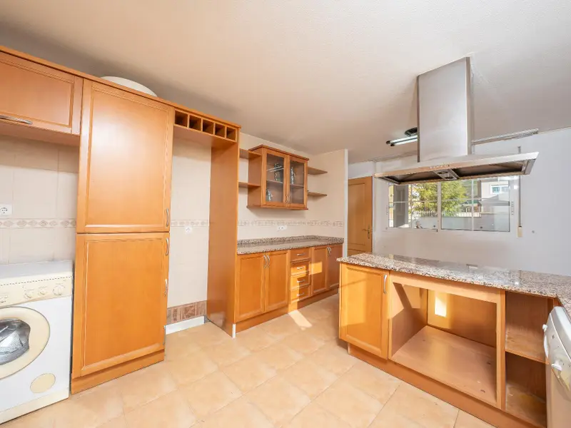 Villa de 5 dormitorios en Aspe, Costa Blanca — foto 9 de 30