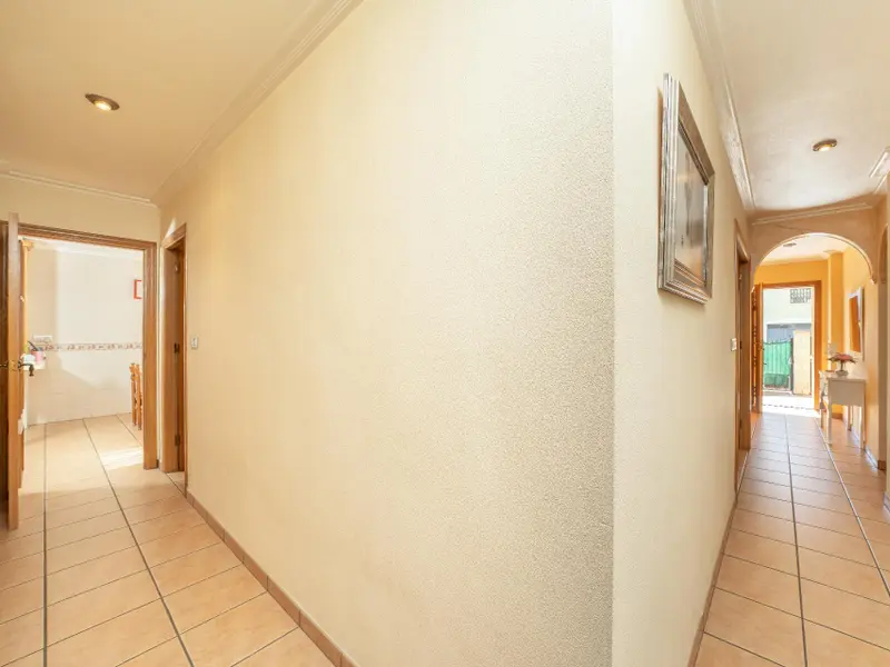 Maison mitoyenne avec 5 chambres à Daya Nueva, Costa Blanca — photo 20 sur 30