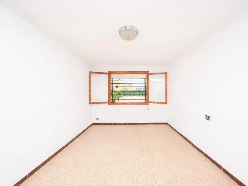 Villa with 4 bedrooms in Elche, Costa Blanca — photo 24 of 30