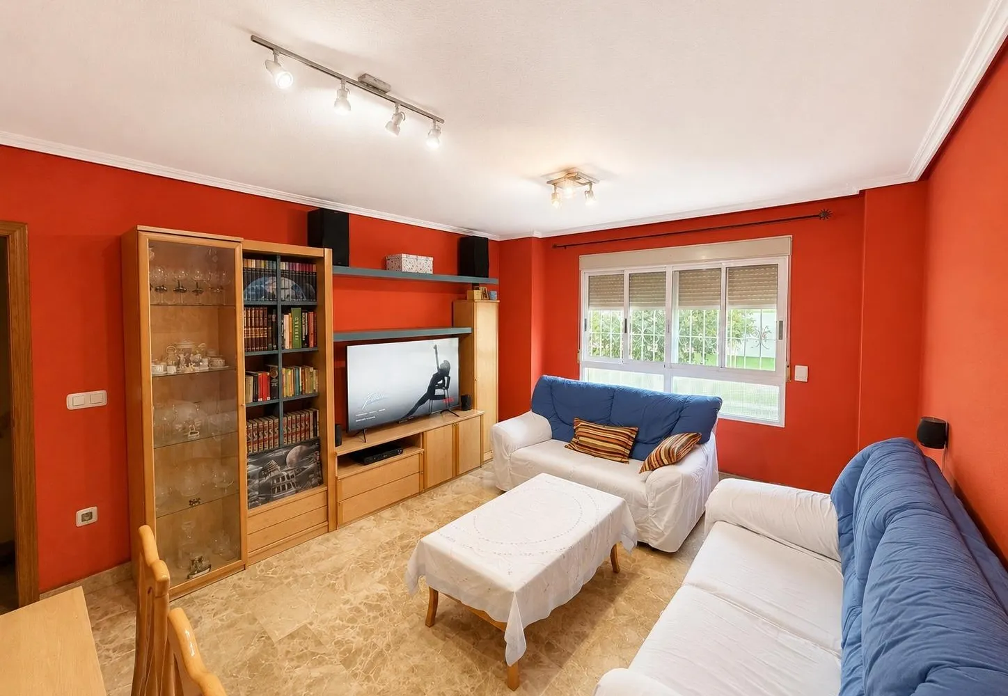 Apartamento de 3 dormitorios en Alicante, Costa Blanca — foto 1 de 21