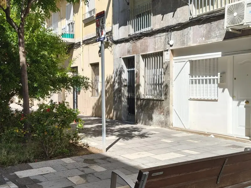 Local comercial en Elche, Costa Blanca — foto 13 de 14