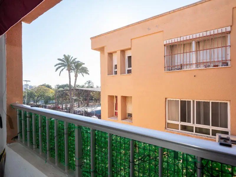 Apartment with 3 bedrooms in Elche, Costa Blanca — photo 14 of 27