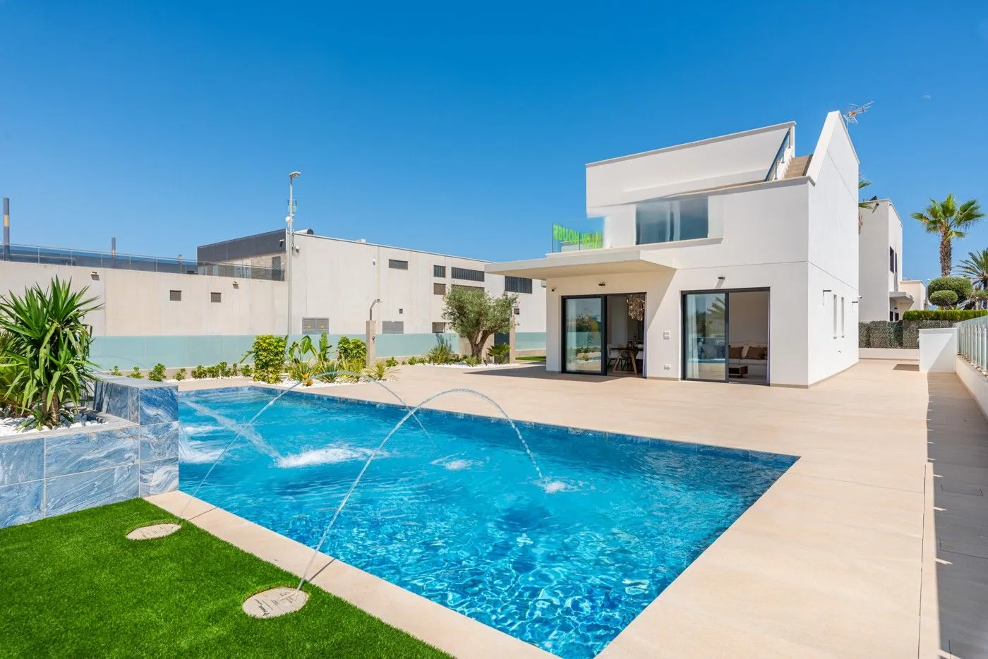 Villa de 3 dormitorios en Orihuela Costa, Costa Blanca — foto 1 de 30