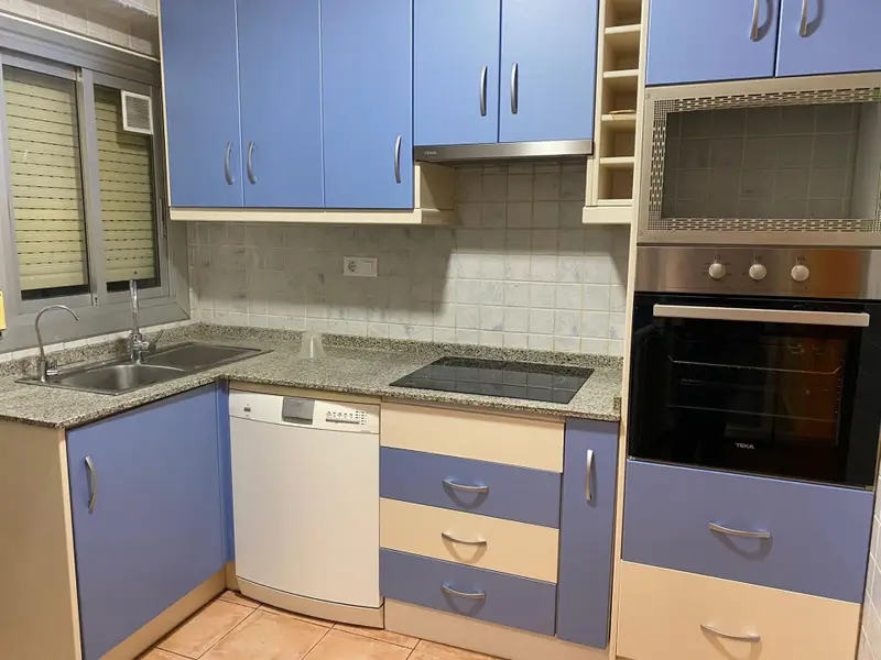 Apartment with 4 bedrooms in Alicante, Costa Blanca — photo 5 of 18